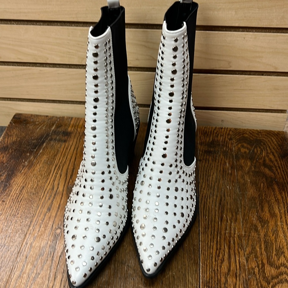 She Shop boots size 11
